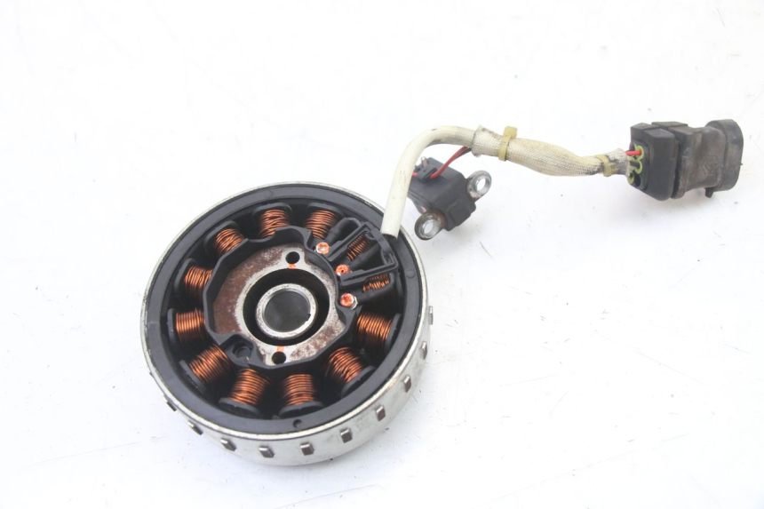 photo de ROTOR ESTATOR PIAGGIO ZIP 4T 50 (2018 - 2020) - Primer plano técnico