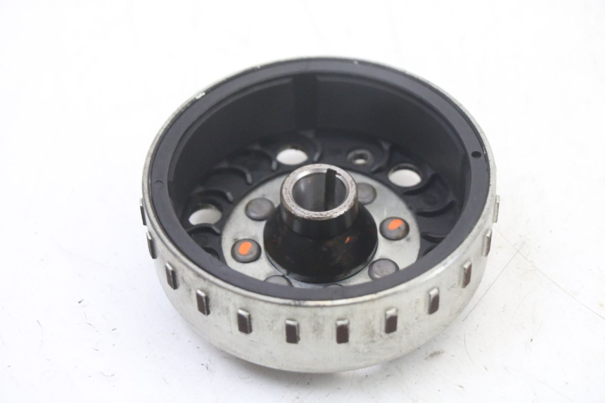 photo de ROTOR ESTATOR PIAGGIO ZIP 4T 50 (2018 - 2020) - Detalles de los puntos de fijación