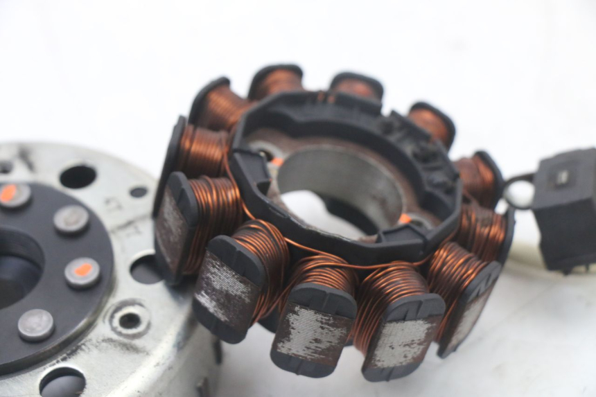 photo de ROTOR ESTATOR PIAGGIO ZIP 4T 50 (2018 - 2020) - Estado de la superficie y material