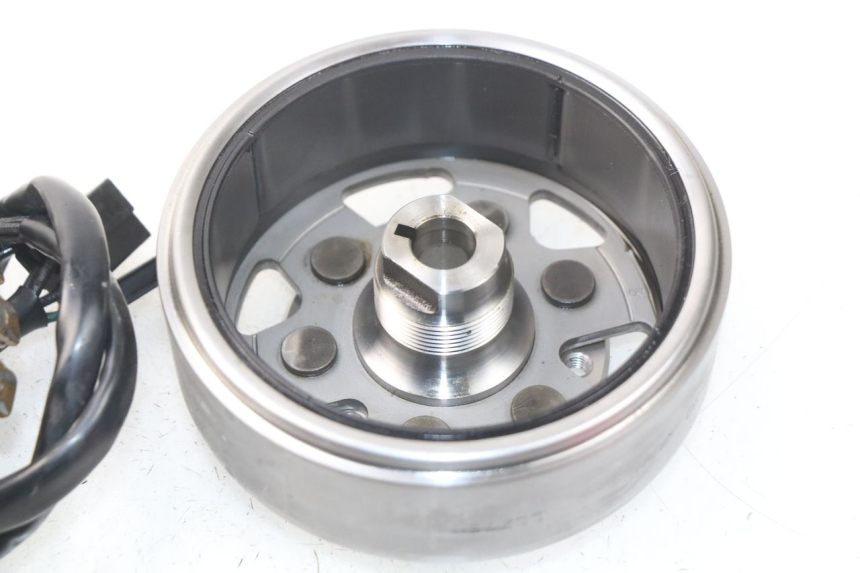 photo de ESTATOR SUZUKI RV VAN VAN 125 (2003 - 2008) - Estado de la superficie y material