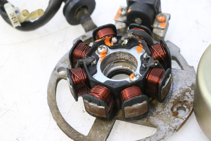 photo de ROTOR ESTATOR KEEWAY RY6 2T 50 (2011 - 2019) - Estado de la superficie y material