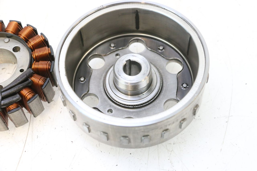 photo de ESTATOR PEUGEOT SATELIS COMPRESSOR K15 125 (2006 - 2009) - Otra vista del artículo