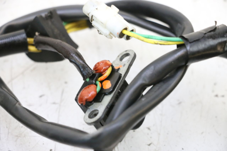 photo de ESTATOR PEUGEOT SATELIS COMPRESSOR K15 125 (2006 - 2009) - Estado de la superficie y material