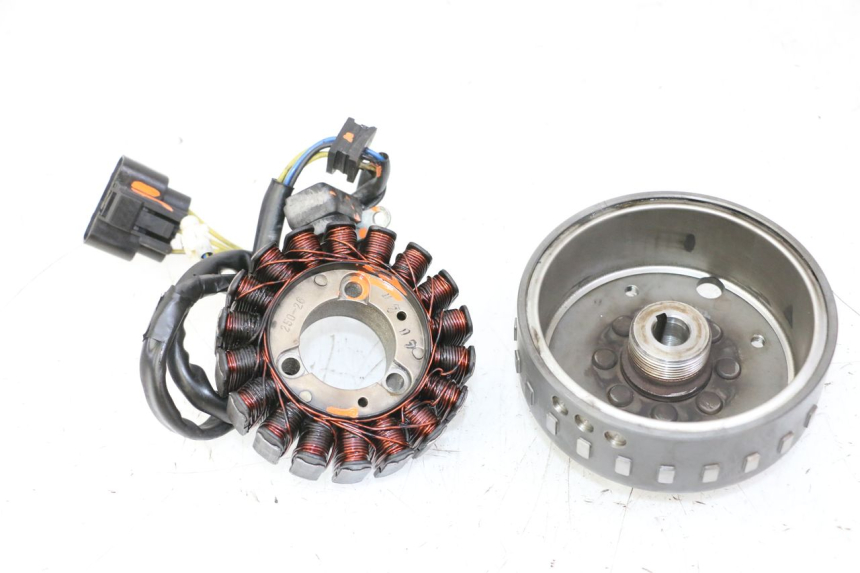 photo de ESTATOR PEUGEOT SATELIS 125 (2013 - 2018) - Vista principal