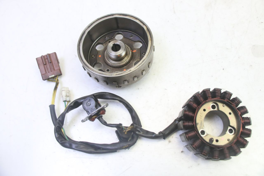 photo de ESTATOR PEUGEOT SATELIS 125 (2013 - 2018) - Zoom estado de uso