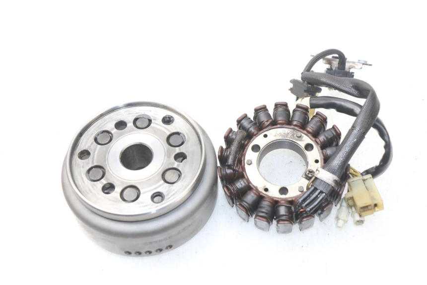 photo de ESTATOR APRILIA SCARABEO GT 125 (1999 - 2007) - Vista general del producto