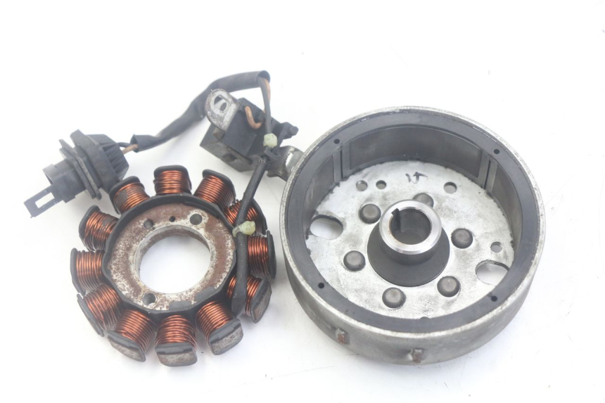 photo de ROTOR ESTATOR APRILIA SCARABEO 100 (2003 - 2012) - Detalle de la pieza