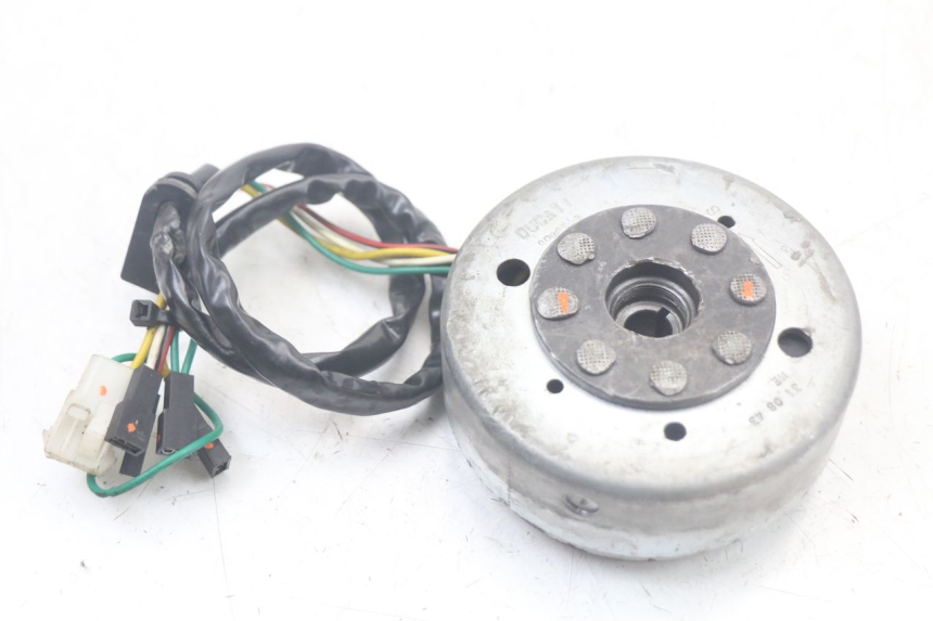 photo de ROTOR ESTATOR DERBI SENDA SM X-TREME 50 (2006 - 2010) - Otra perspectiva