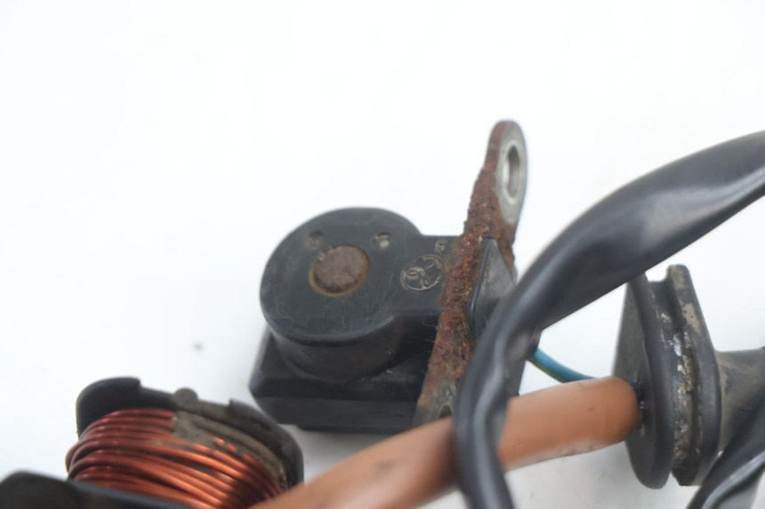 photo de ESTATOR PEUGEOT SPEEDFIGHT 2 AC 50 (2000 - 2009) - Detalles de los puntos de fijación