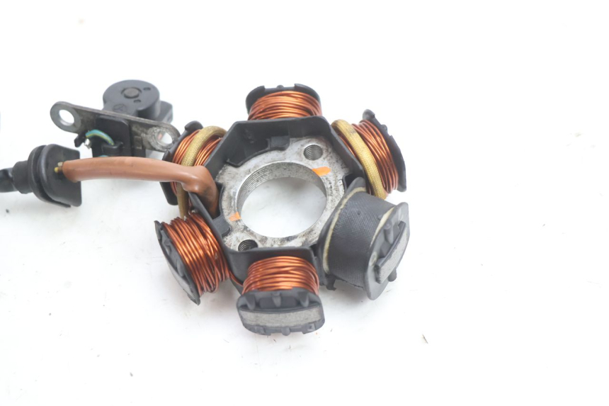 photo de ESTATOR PEUGEOT SPEEDFIGHT LC 50 (1996 - 2002) - Vista general del producto