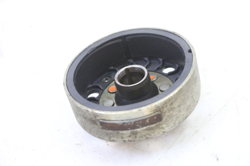 photo de ESTATOR PIAGGIO SUPER LX 125 (2000 - 2003) - Detalles de los puntos de fijación