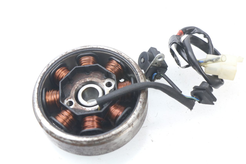 photo de ESTATOR SYM SYMPHONY 50 (2009 - 2015) - Detalle de la pieza