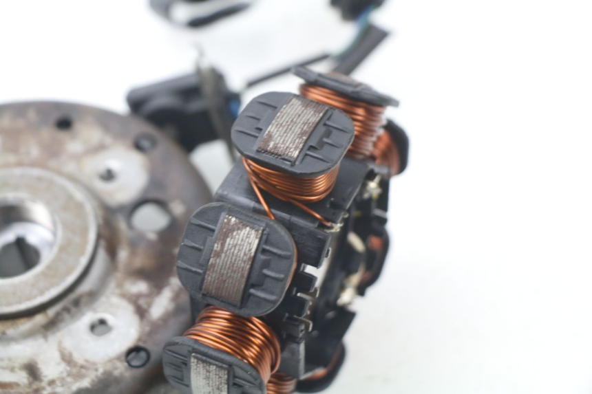 photo de ESTATOR SYM SYMPHONY 50 (2009 - 2015) - Primer plano técnico