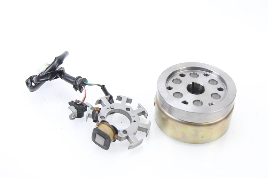 photo de ESTATOR YAMAHA TTR 125 (2000 - 2020) - Otra perspectiva