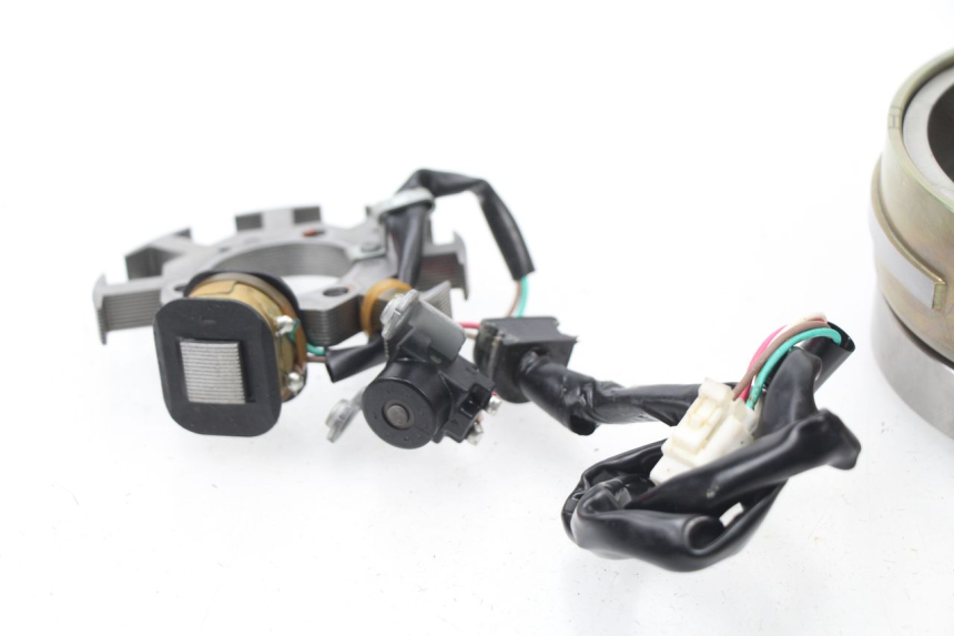 photo de ESTATOR YAMAHA TTR 125 (2000 - 2020) - Estado de la superficie y material