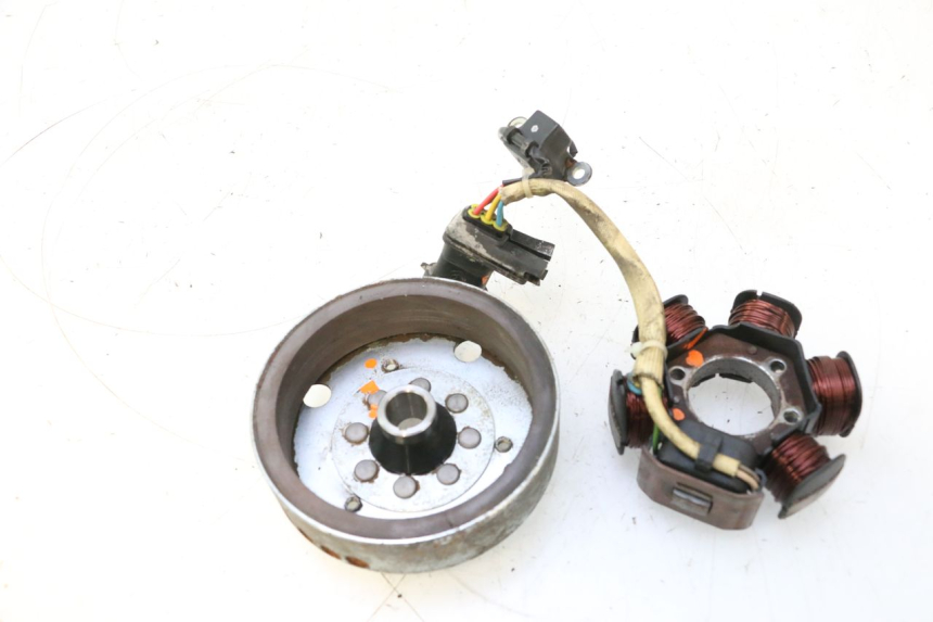 photo de ESTATOR PIAGGIO TYPHOON 50 (2000 - 2009) - Marcados y referencias originales