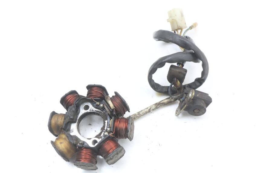 photo de ROTOR ESTATOR PEUGEOT V-CLIC VCLIC 50 (2007 - 2013) - Estado de la superficie y material