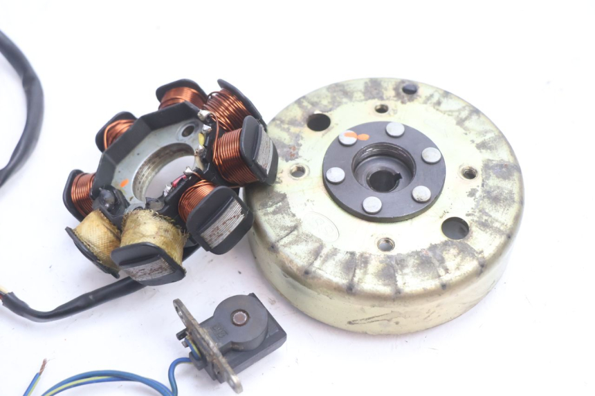 photo de ROTOR ESTATOR PEUGEOT V-CLIC VCLIC 50 (2007 - 2013) - Detalle de la pieza