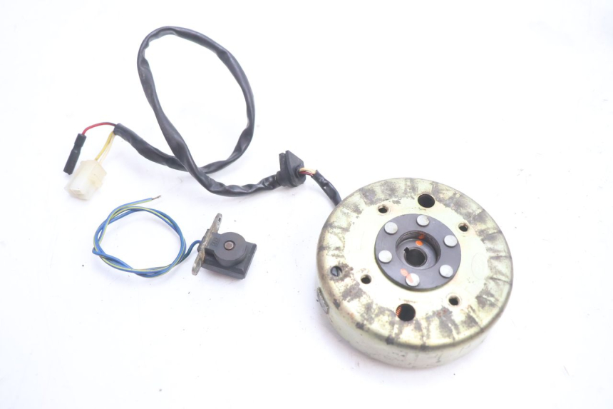 photo de ROTOR ESTATOR PEUGEOT V-CLIC VCLIC 50 (2007 - 2013) - Otra perspectiva