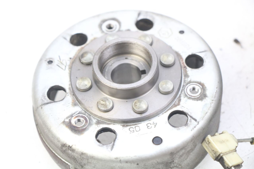 photo de ROTOR ESTATOR PIAGGIO VESPA LX 125 (2005 - 2010) - Zoom estado de uso