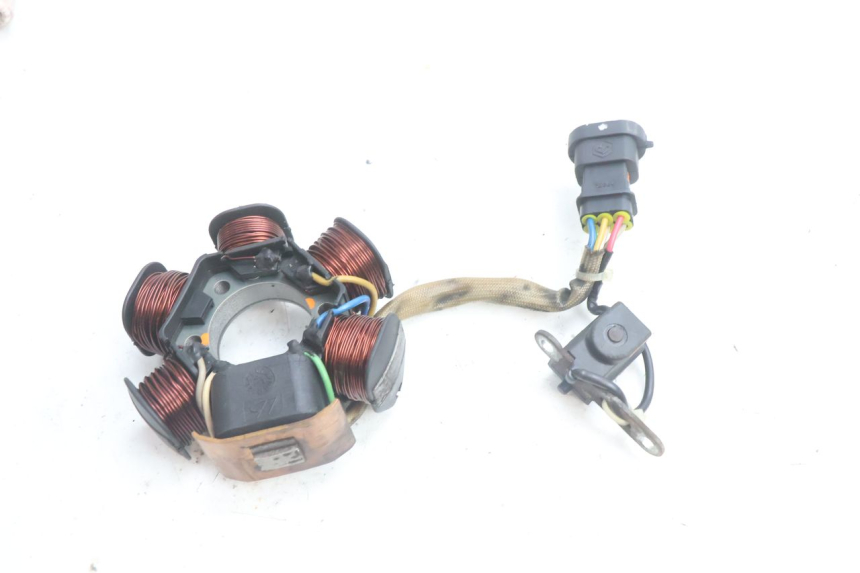 photo de ROTOR ESTATOR PIAGGIO VESPA S 2T 50 (2007 - 2014) - Primer plano técnico