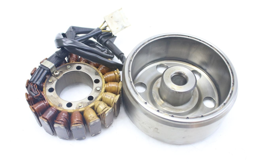 photo de ROTOR ESTATOR HONDA VFR FI RC46 800 (1998 - 2001) - Detalles de los puntos de fijación