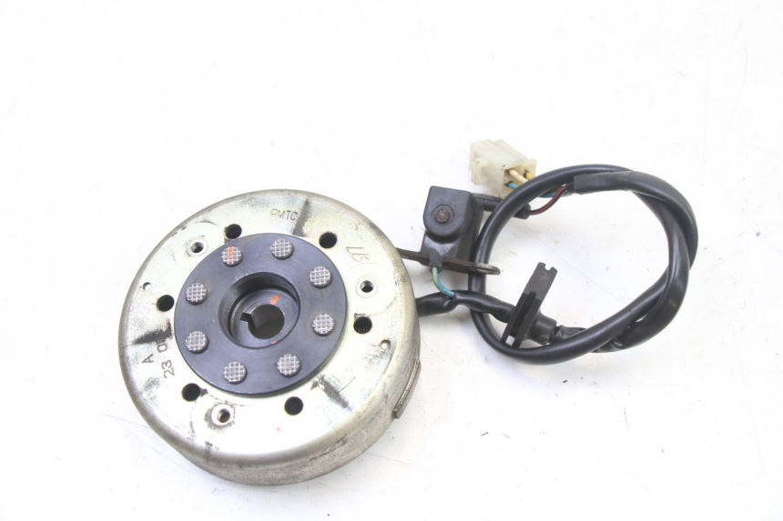 photo de ROTOR ESTATOR PEUGEOT VIVACITY NEW 2T 50 (2008 - 2017) - Zoom estado de uso