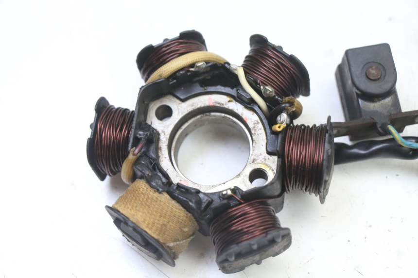 photo de ROTOR ESTATOR PEUGEOT VIVACITY NEW 2T 50 (2008 - 2017) - Estado de la superficie y material