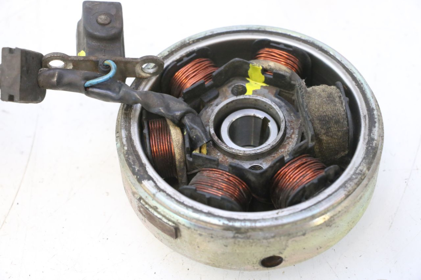 photo de ROTOR ESTATOR PEUGEOT VIVACITY NEW 2T 50 (2008 - 2017) - Zoom estado de uso