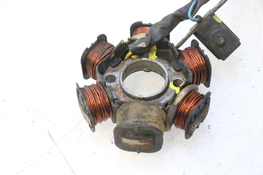 photo de ROTOR ESTATOR PEUGEOT VIVACITY NEW 2T 50 (2008 - 2017) - Detalles de los puntos de fijación