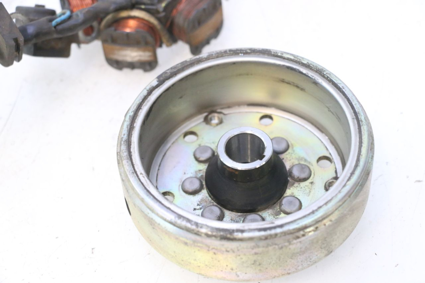 photo de ROTOR ESTATOR PEUGEOT VIVACITY NEW 2T 50 (2008 - 2017) - Estado de la superficie y material
