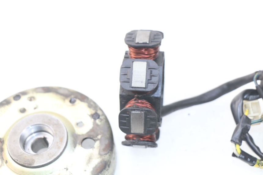 photo de ROTOR ESTATOR PEUGEOT VIVACITY NEW 4T 50 (2008 - 2017) - Detalles de los puntos de fijación