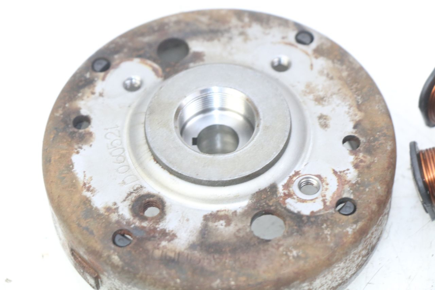 photo de ROTOR ESTATOR PEUGEOT VIVACITY NEW 4T 50 (2008 - 2017) - Marcados y referencias originales