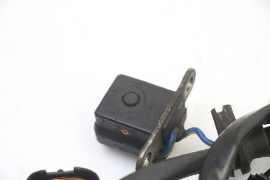 photo de ESTATOR PEUGEOT VIVACITY 50 (2004 - 2009) - Detalles de los puntos de fijación