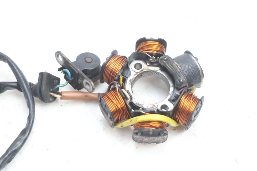 photo de ESTATOR PEUGEOT VIVACITY 50 (2004 - 2009) - Primer plano técnico