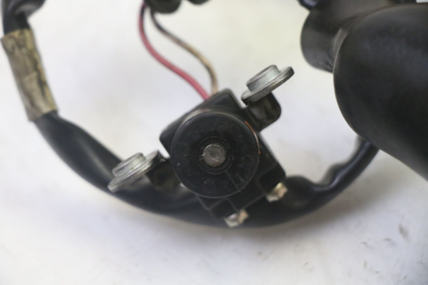 photo de ESTATOR YAMAHA X-CITY XCITY 125 (2007 - 2013) - Detalles de los puntos de fijación