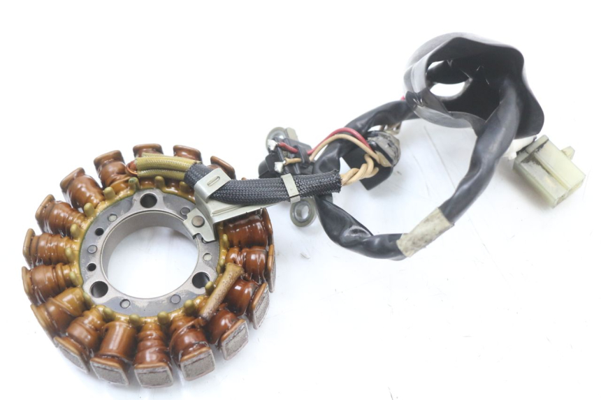 photo de ESTATOR YAMAHA XMAX X-MAX ABS 125 (2017 - 2020) - Detalles de los puntos de fijación