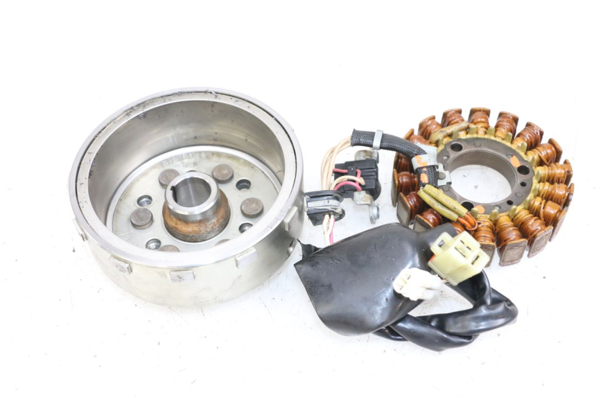 photo de ESTATOR YAMAHA X-MAX XMAX 125 (2010 - 2013) - Vista principal