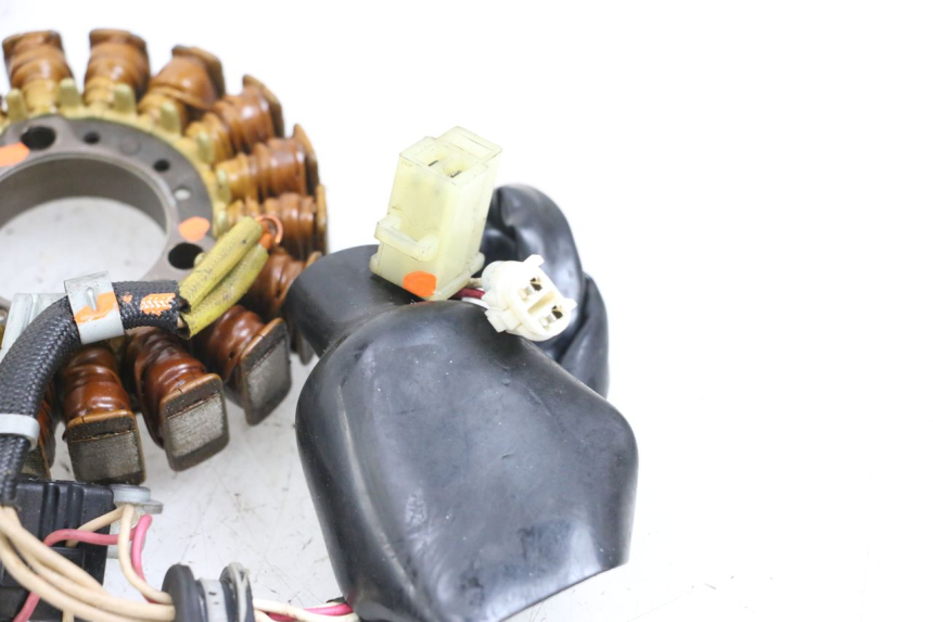 photo de ESTATOR YAMAHA X-MAX XMAX 125 (2010 - 2013) - Estado de la superficie y material