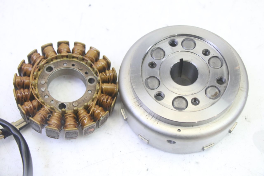 photo de ESTATOR YAMAHA XMAX X-MAX 125 (2006 - 2009) - Detalle de la pieza