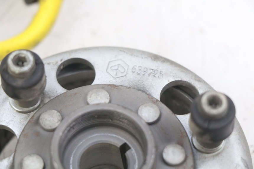 photo de ROTOR ESTATOR PIAGGIO X8 125 (2004 - 2007) - Recambio usado revisado