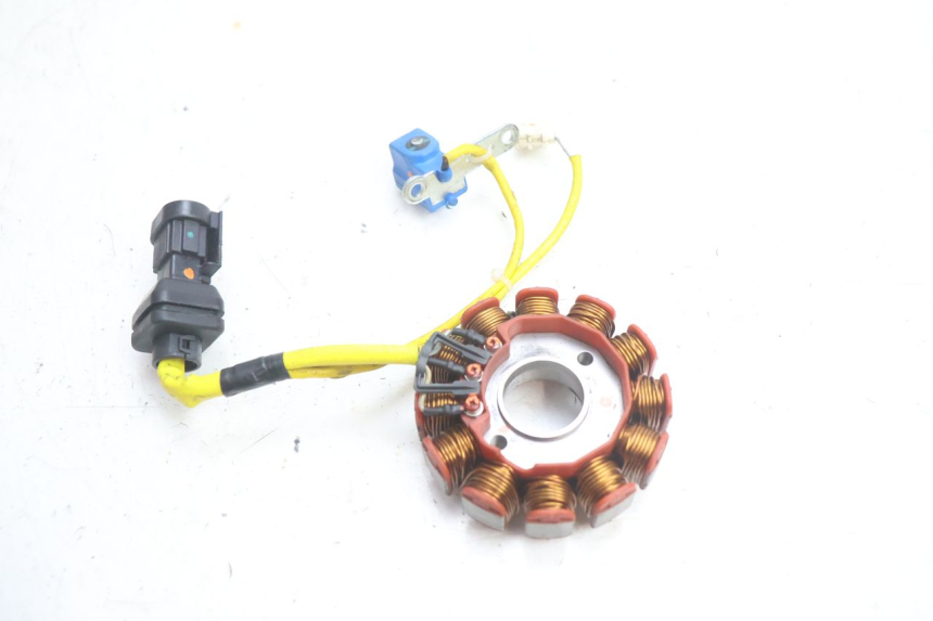 photo de ESTATOR PIAGGIO X9 EVOLUTION 125 (2003 - 2007) - Primer plano técnico