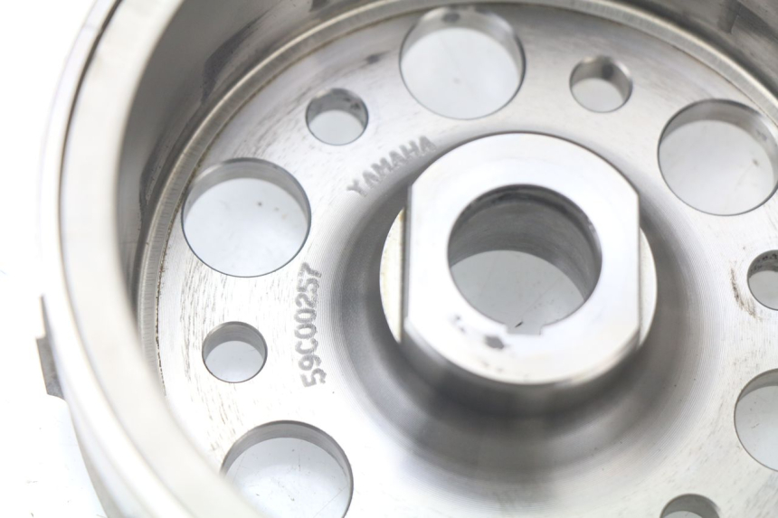 photo de ESTATOR YAMAHA XP T-MAX TMAX ABS 530 (2012 - 2015) - Características distintivas