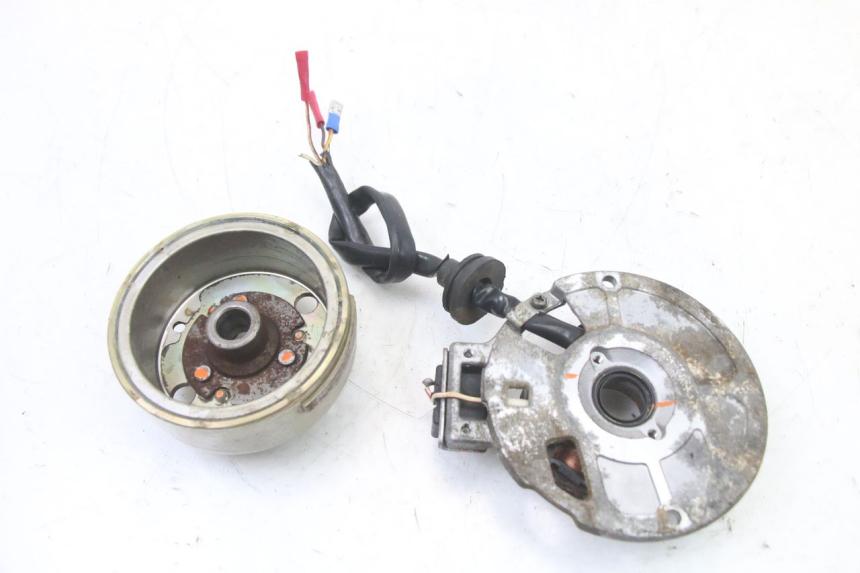 photo de ESTATOR YAMAHA AEROX 50 (1997 - 2006) - Otra perspectiva