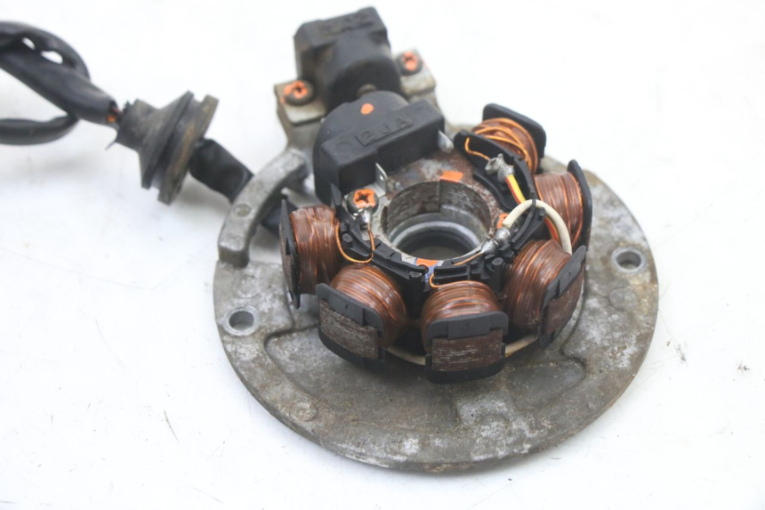 photo de ESTATOR YAMAHA AEROX 50 (1997 - 2006) - Estado de la superficie y material