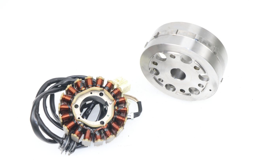 photo de ESTATOR YAMAHA XP T-MAX TMAX 530 (2015 - 2016) - Vista principal