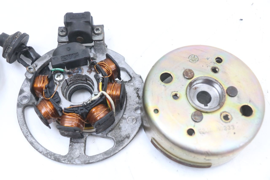 photo de ESTATOR YAMAHA YE ZEST 50 (1992 - 1998) - Detalle de la pieza