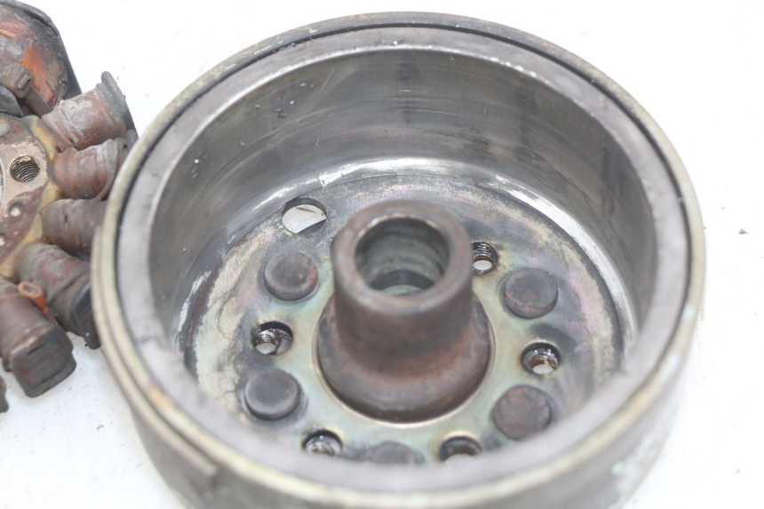 photo de ROTOR ESTATOR YAMAHA YP MAJESTY 125 (1998 - 2001) - Estado de la superficie y material