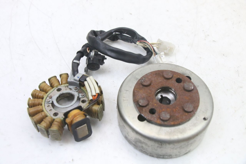 photo de ESTATOR YAMAHA YP MAJESTY 125 (2007 - 2010) - Detalle de la pieza