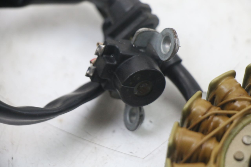 photo de ESTATOR YAMAHA YP MAJESTY 125 (2007 - 2010) - Otra vista del artículo